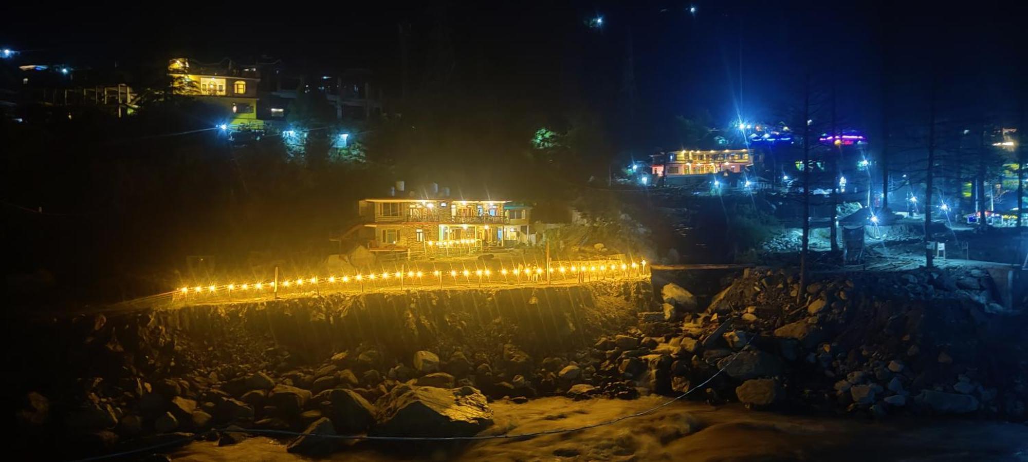 Hotel Flipsyde Retreat Kasol Exterior foto